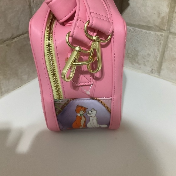Loungefly Disney The Aristocats Pink Musical Lunchbox Crossbody Bag NWT - Picture 7 of 8